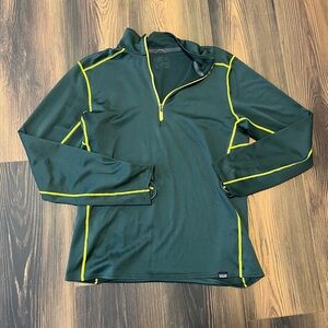 Green Patagonia quarter zip women’s medium